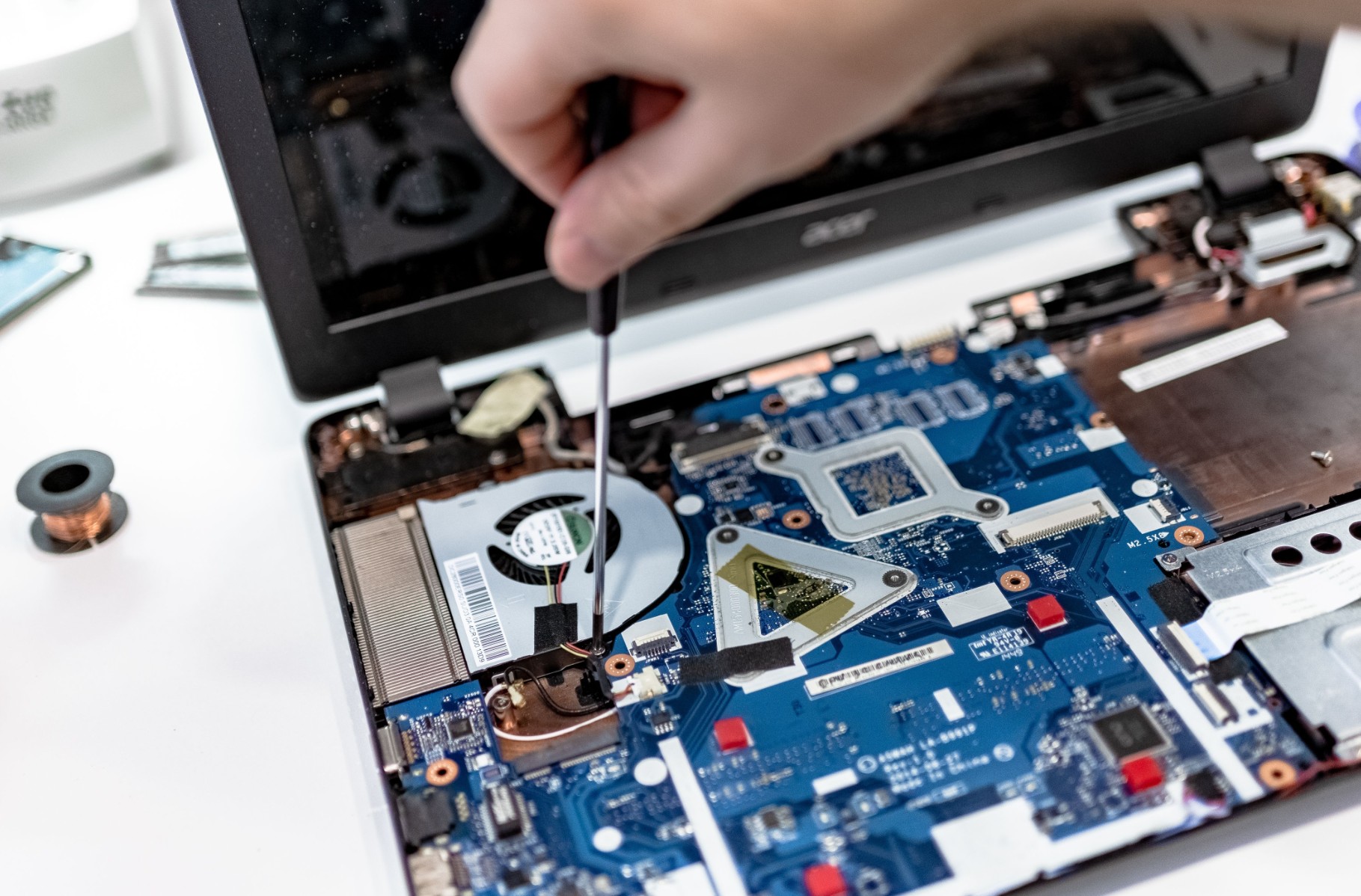 Tanda laptop harus dibersihkan atau diservice